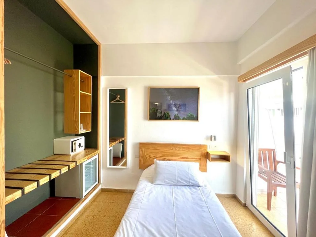 Chambre simple — Hotel Edén