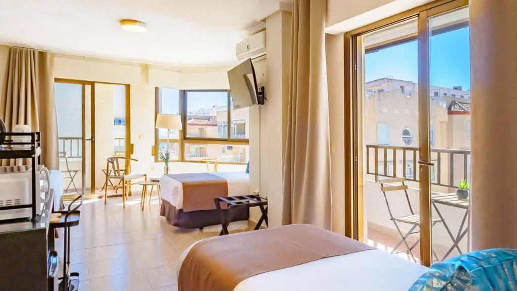 Habitación Familiar — Hotel Eden Mar