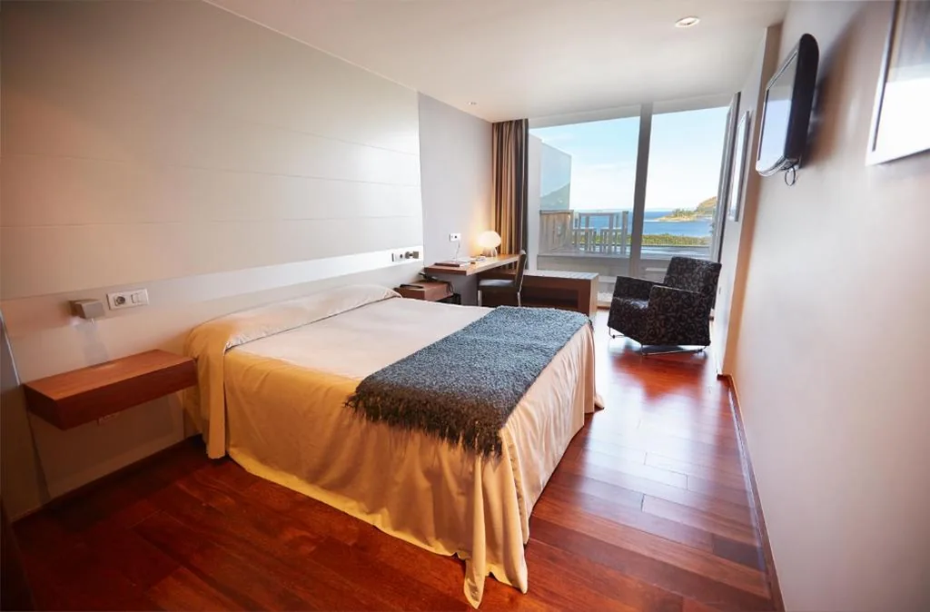 Doppelzimmer mit Terrasse und Meerblick – 1 oder 2 Betten — Hotel Ego