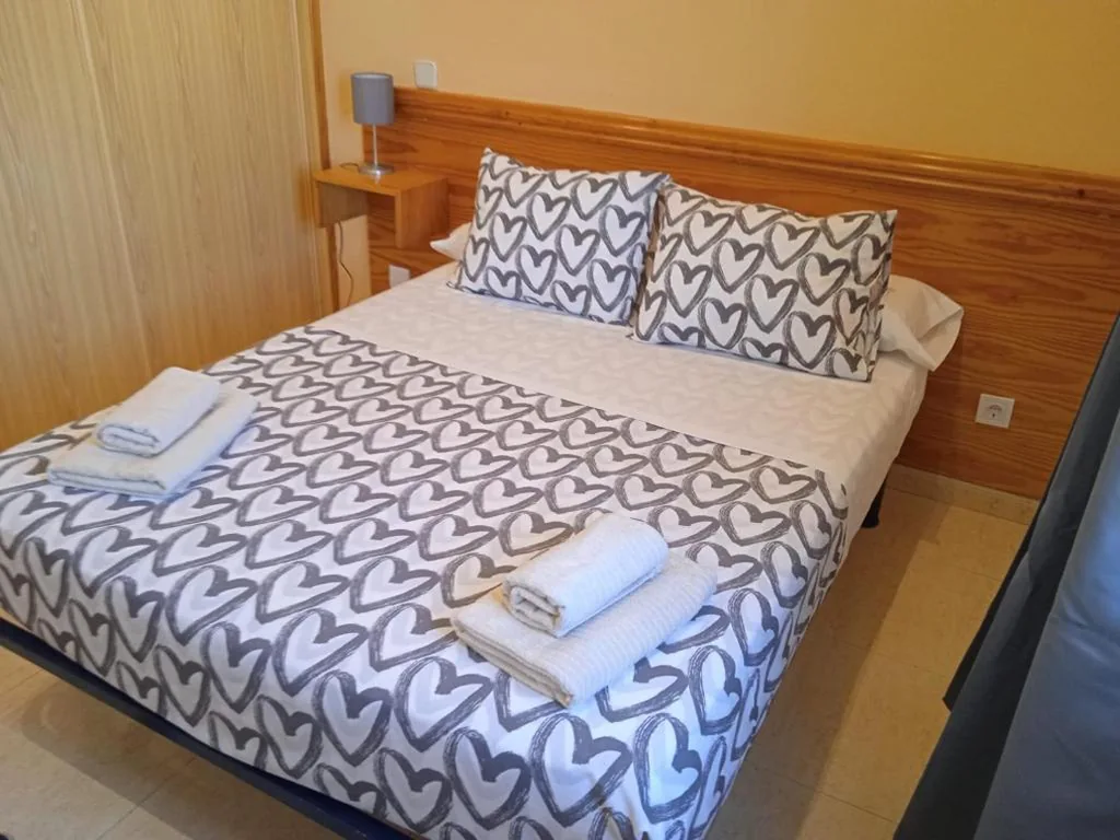 Chambre double avec salle de bains privative — HOTEL El ALAMO MADRID