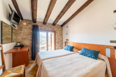 HOTEL EL CASTELL — Foto 2