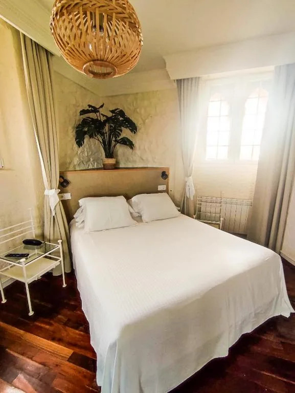 Tweepersoonskamer met zijdelings uitzicht op zee - 1 of 2 bedden — Hotel El Castillo de Los Locos