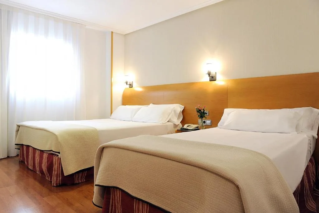 Doppelzimmer mit Zustellbett — Hotel El Churra
