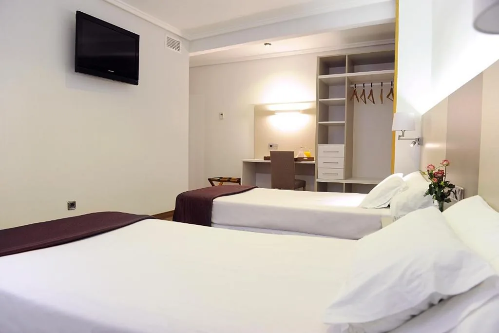 Klassisches Dreibettzimmer — Hotel El Churra