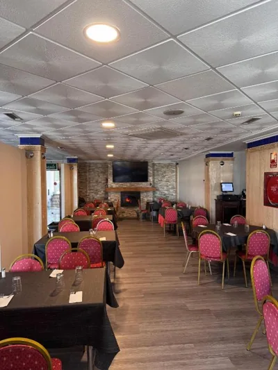 Hotel El Cisne - parking exterior gratuito — foto 6
