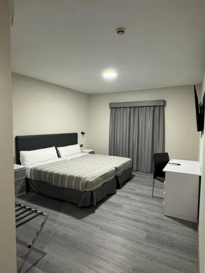 Hotel El Cisne - parking exterior gratuito — foto 9
