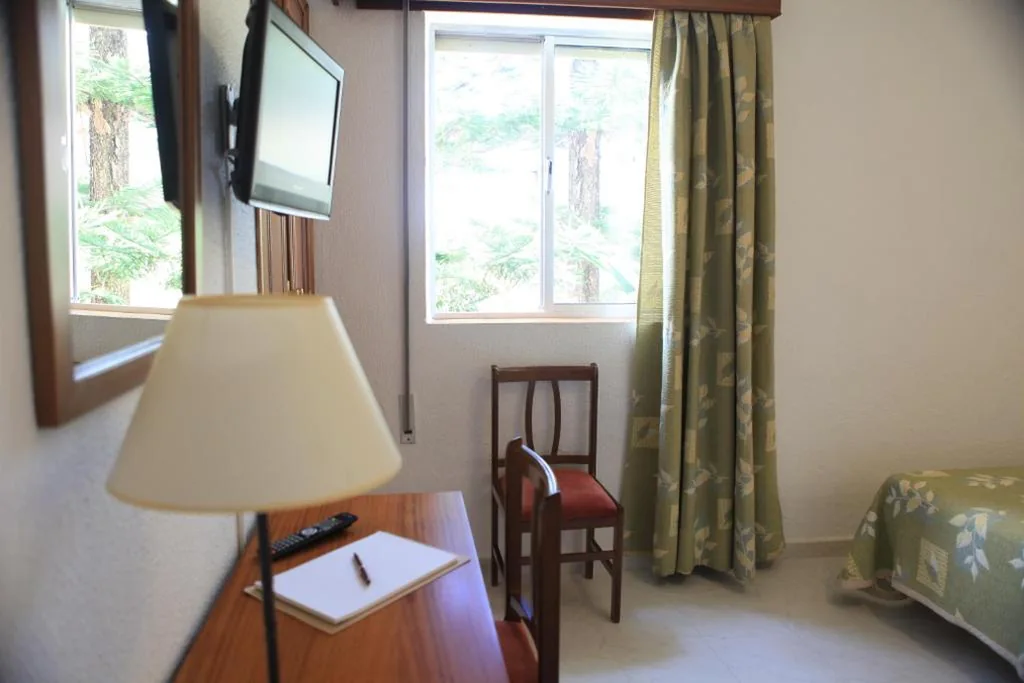Chambre double pour une personne - 1 ou 2 lits — Hotel El Coloso