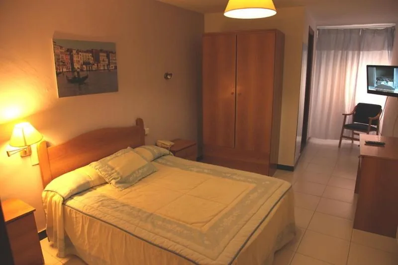 Habitación Doble - 1 o 2 camas — Hotel El Emigrante