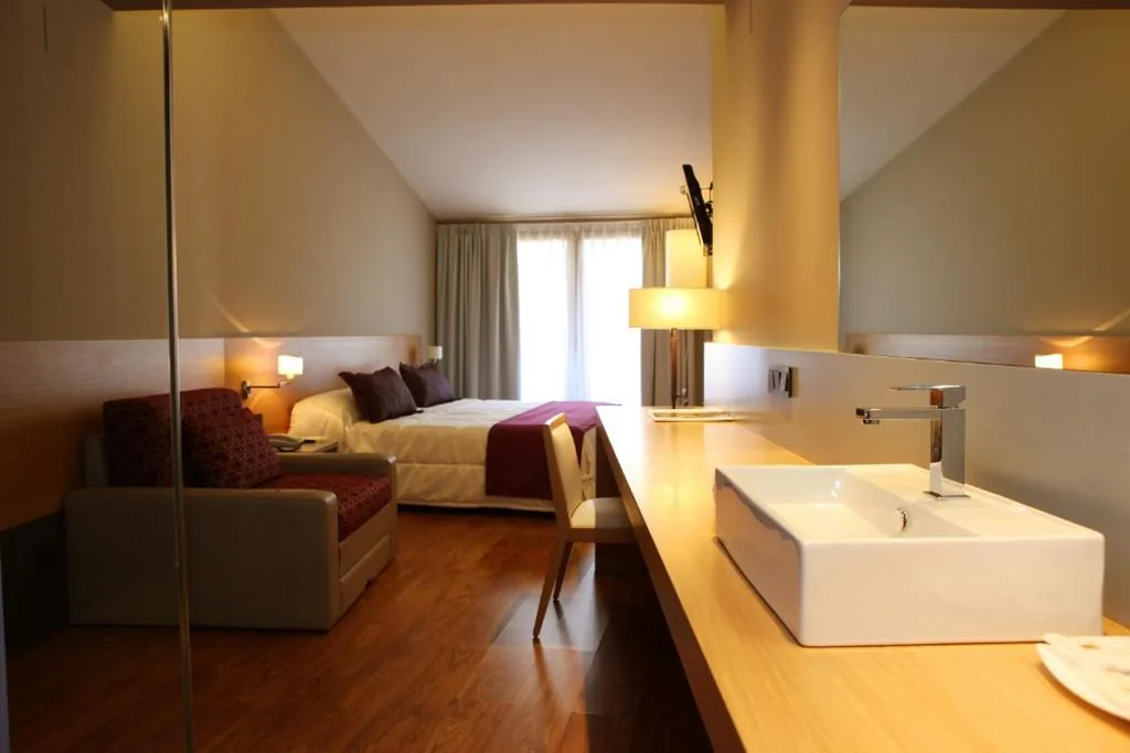 テラス付きダブルルーム — Hotel El Faixero Evolución