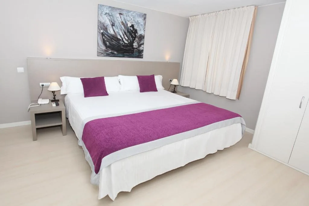Apartamento de 1 dormitorio — Hotel El Faro Marbella
