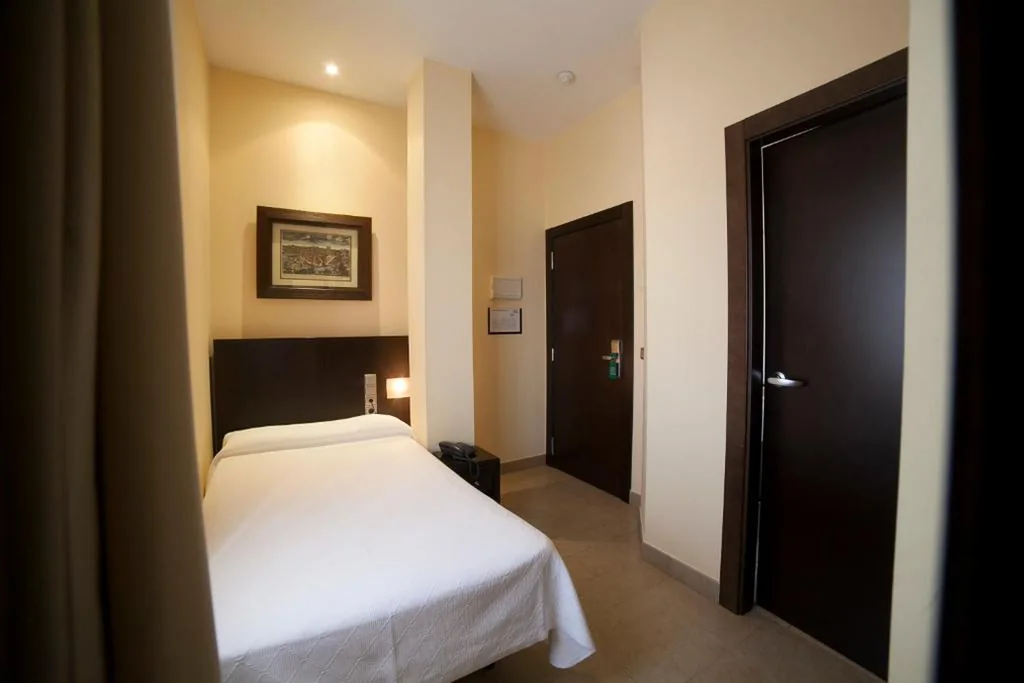 Einzelzimmer — Hotel El Mesón