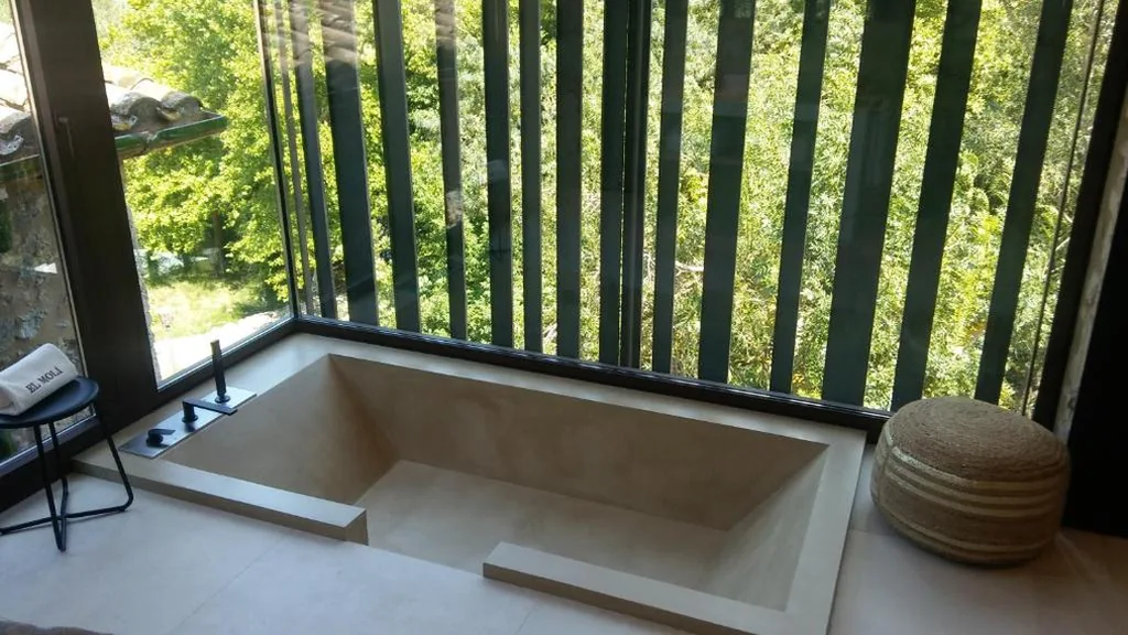 Suite mit Flussblick — Hotel El Molí