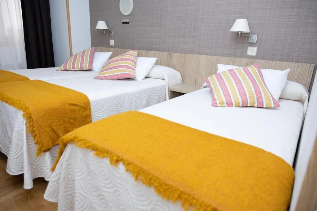 Quarto Triplo — Hotel El Molinón