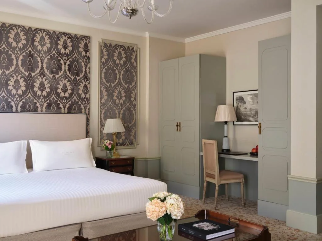 Suite Junior (1-2 adulti) — Hotel El Palace Barcelona