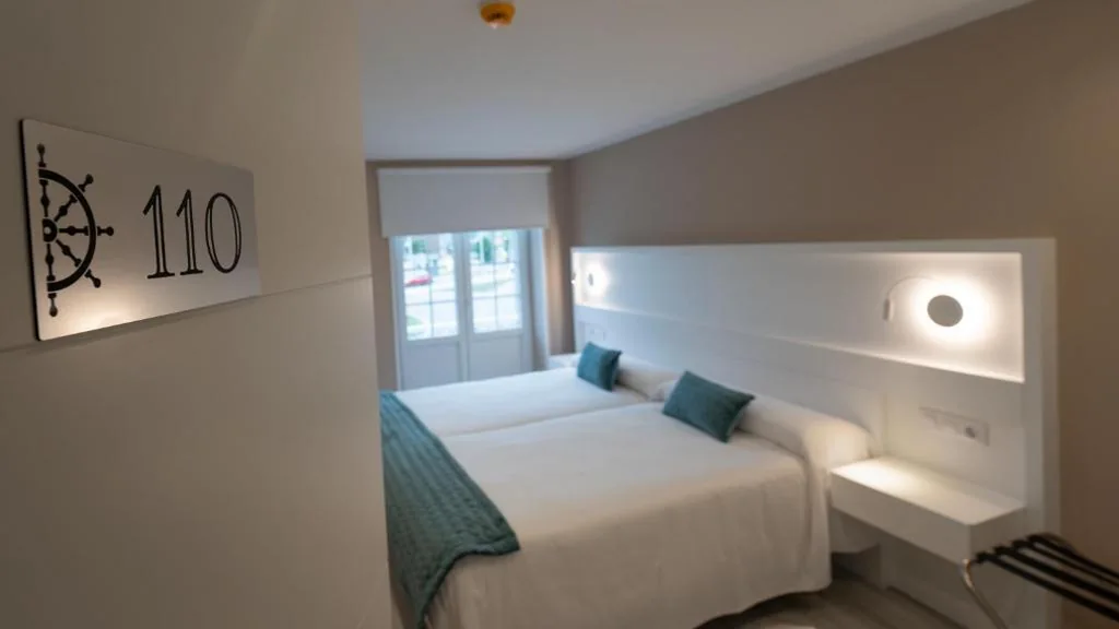 Habitación Doble adaptada para personas con discapacidad - 2 camas — Hotel El Parador