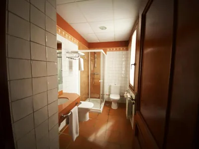 HOTEL EL RASTRO - Palacio Duque de Tamames - — Foto 6