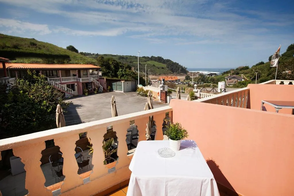 Habitación Doble con vistas al mar - 1 o 2 camas — Hotel El Refugio 3 estrellas