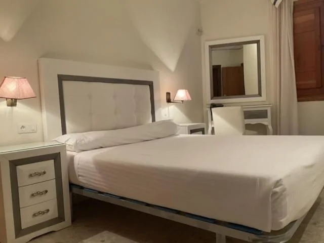 Double Room with Spa Access - 1 or 2 Beds — Hotel el Sol