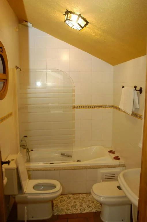 Tweepersoonskamer - 1 of 2 bedden — Hotel El Tabanco