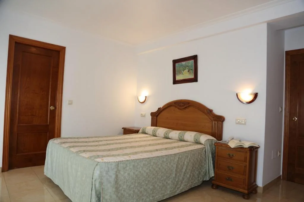 Room with Large Bed — Hotel El Tilo
