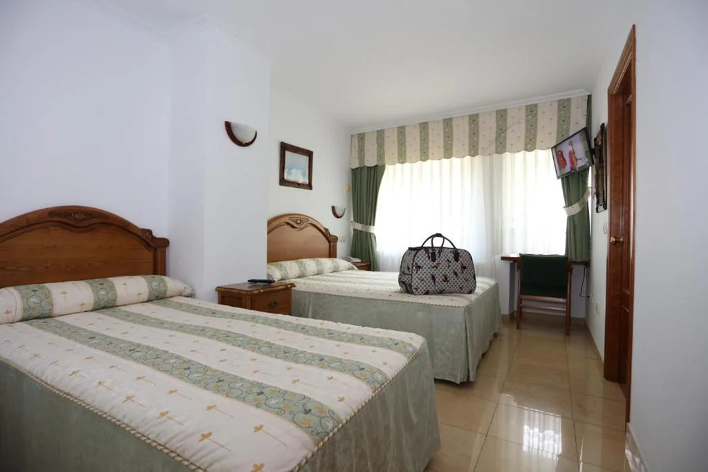 Comfort Triple Room — Hotel El Tilo