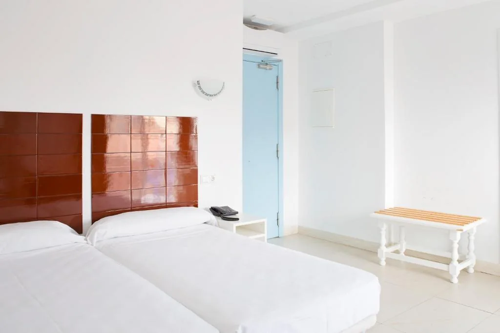 Habitación Doble con balcón — Hotel Eliseos