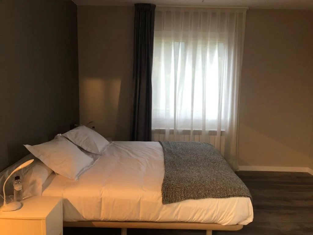 Deluxe-Doppelzimmer mit Balkon — Hotel Els Avets de Camprodon