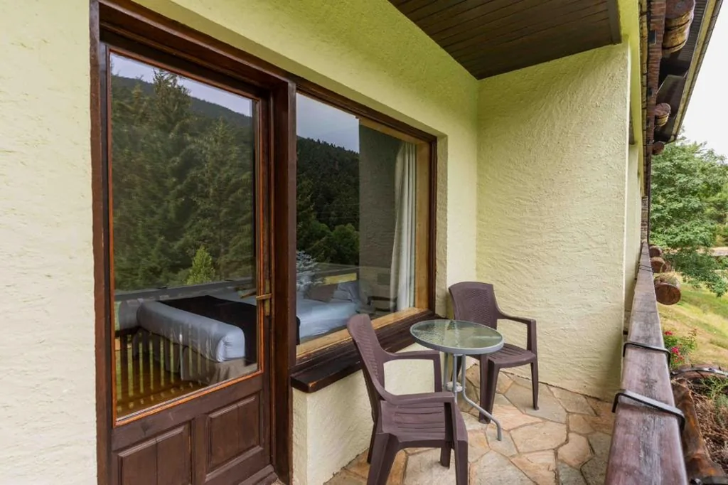 Doppelzimmer mit Balkon – 1 oder 2 Betten — Hotel Els Avets