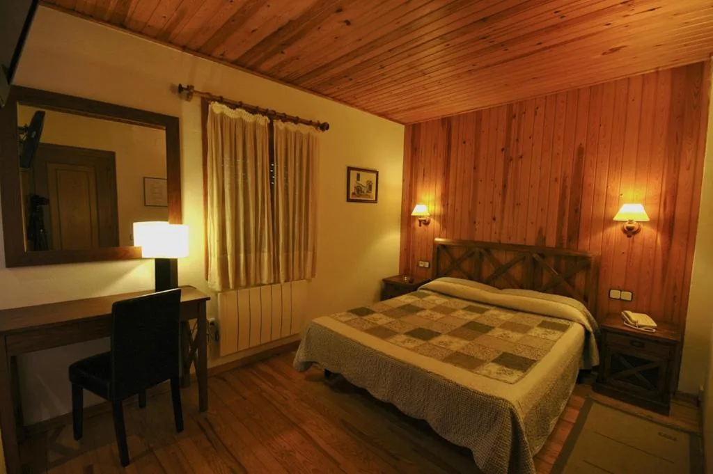 Double Room — Hotel Els Puis