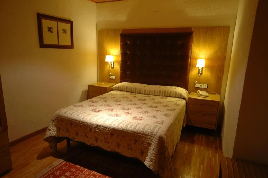 Triple Room — Hotel Els Puis