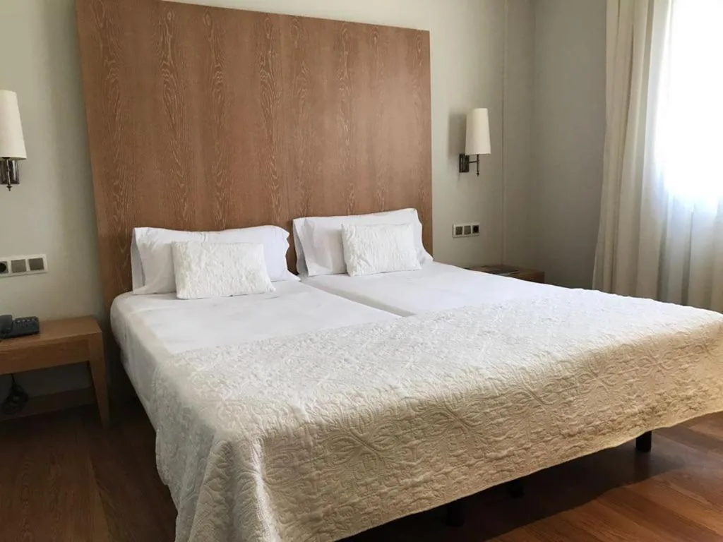 Habitación Doble — Hotel Entredos