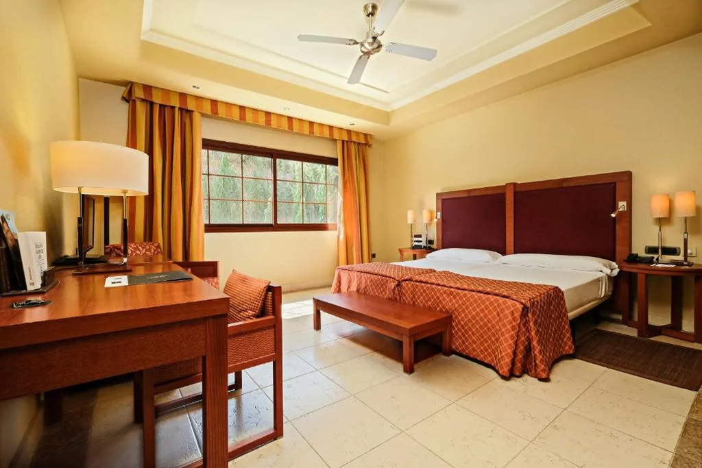Quarto Duplo com Vista Montanha — Hotel Envia Almería Spa & Golf