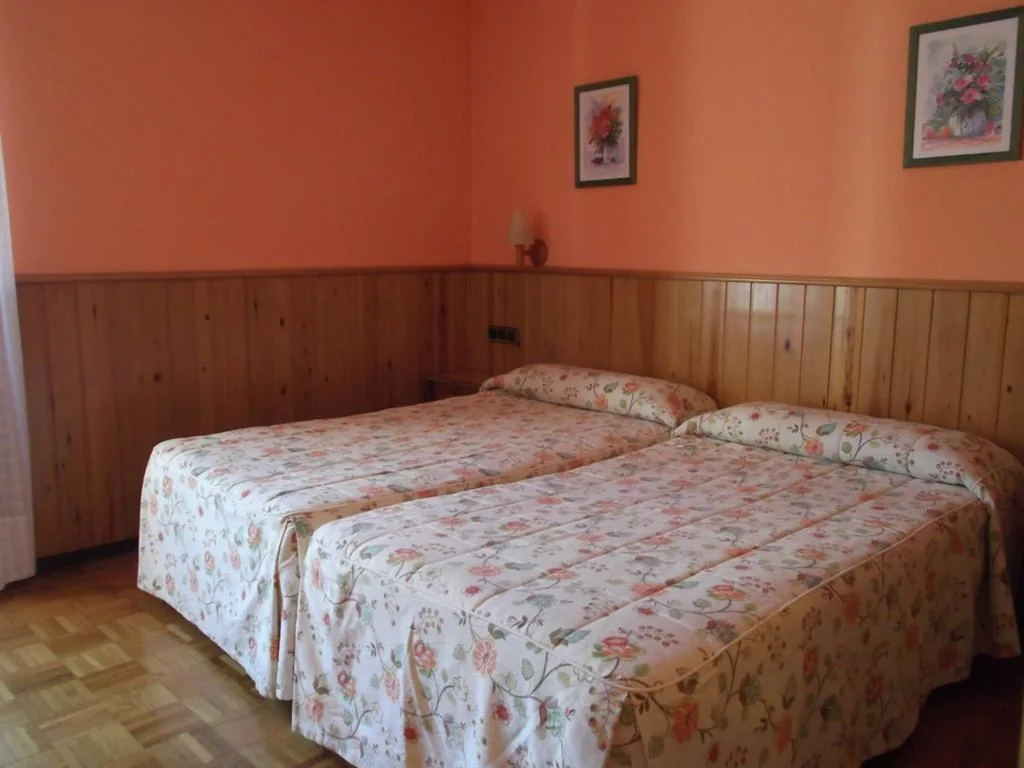 Habitación Doble - 2 camas — Hotel Escalar