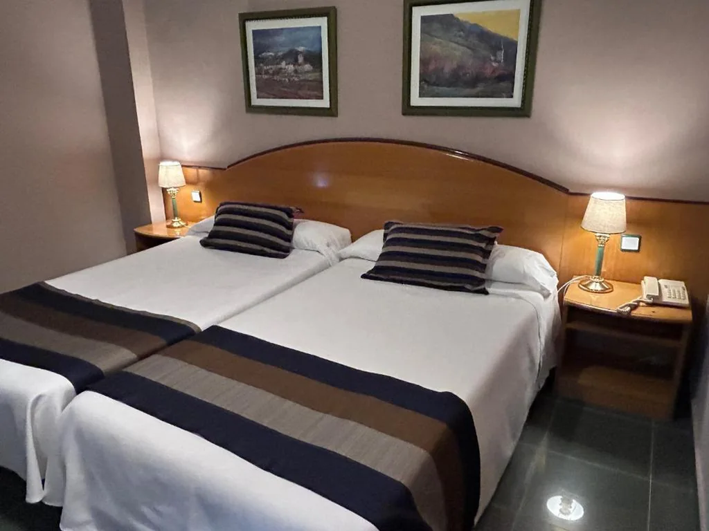 Standard Triple Room — Hotel Escuela San Cristóbal