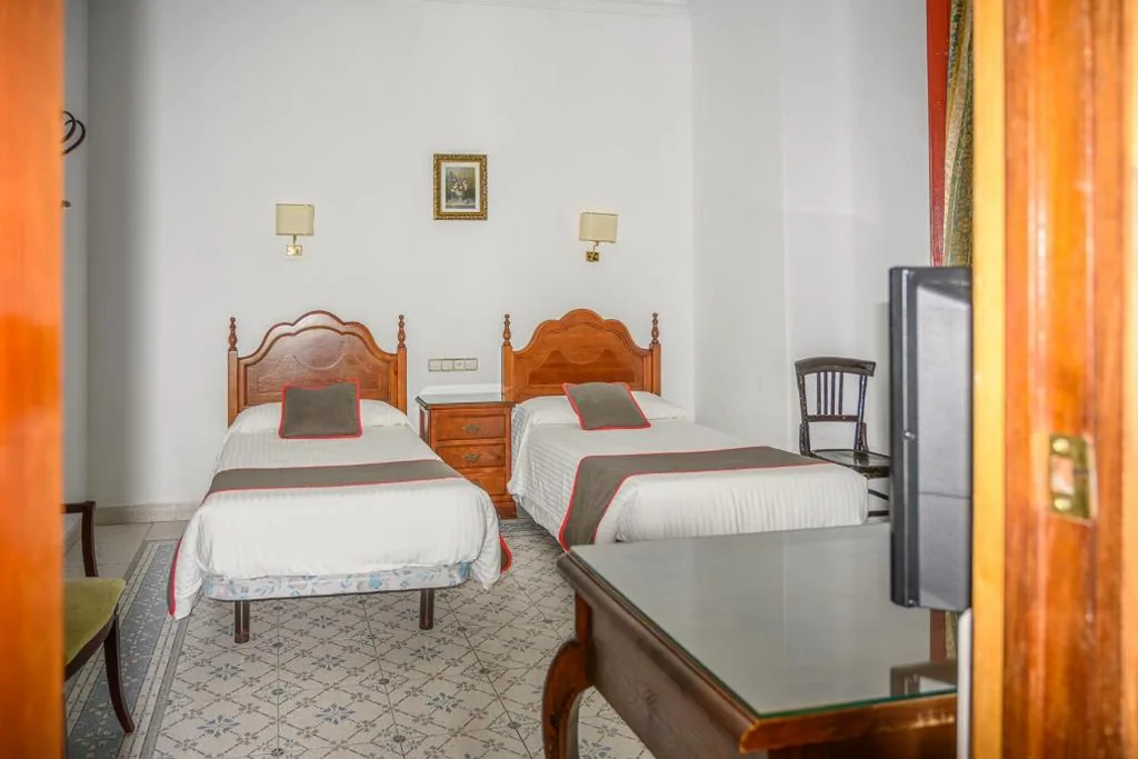 Single Room — Hotel España