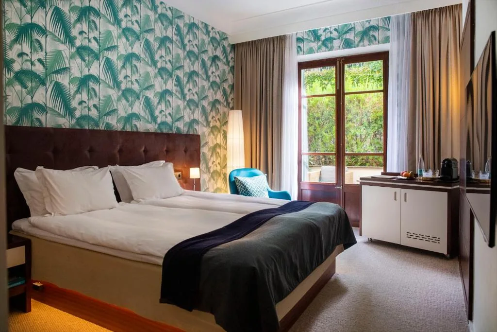 Quarto Standard com terraço e vista para o jardim — Hotel Esplendido