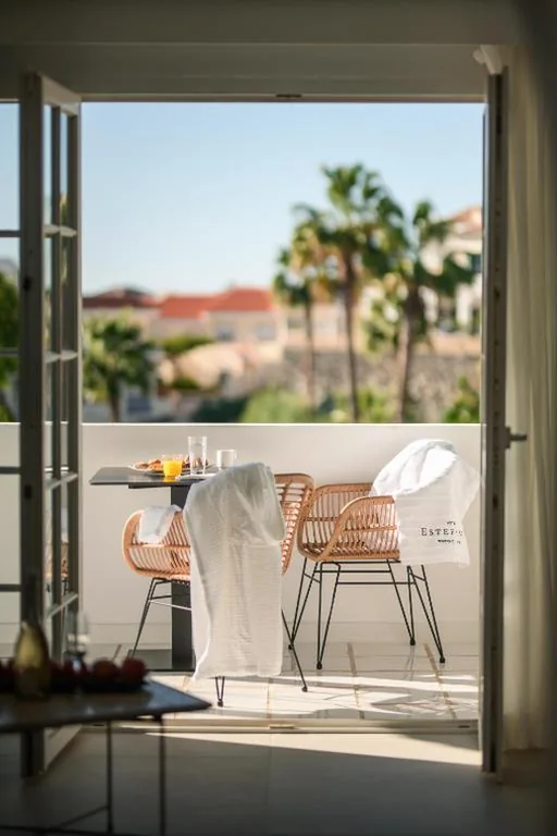 Estudio Deluxe — Hotel Estefania Boutique Suites
