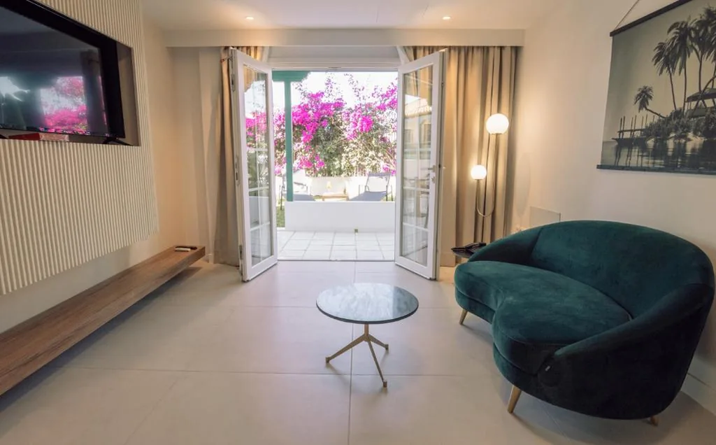 Suite Deluxe — Hotel Estefania Boutique Suites