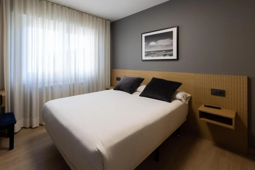 Camera Deluxe - 1 letto grande — Hotel Europa
