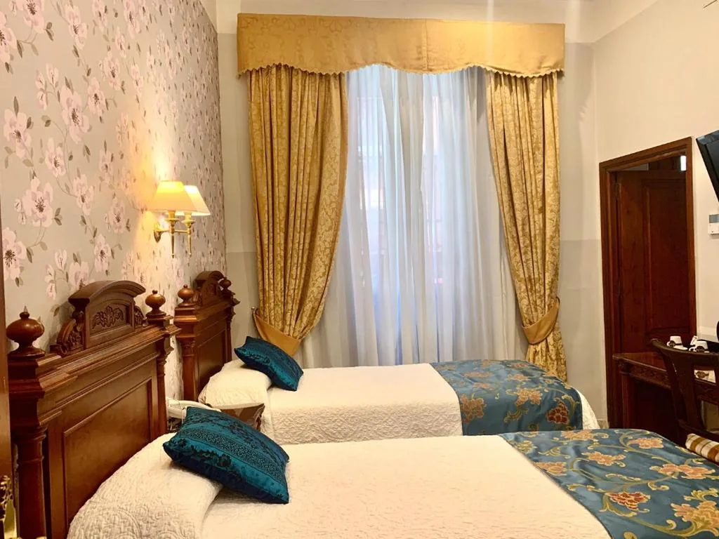 ダブルルーム・シングルベッド2台 — Hotel Europa Boutique Sevilla