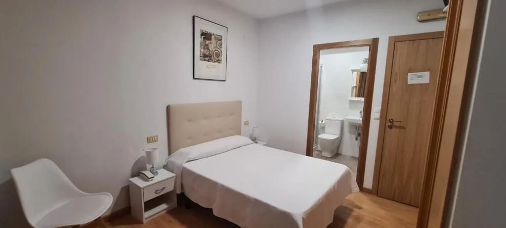 ダブルルーム - ベッド1台または2台 — Hotel Europa