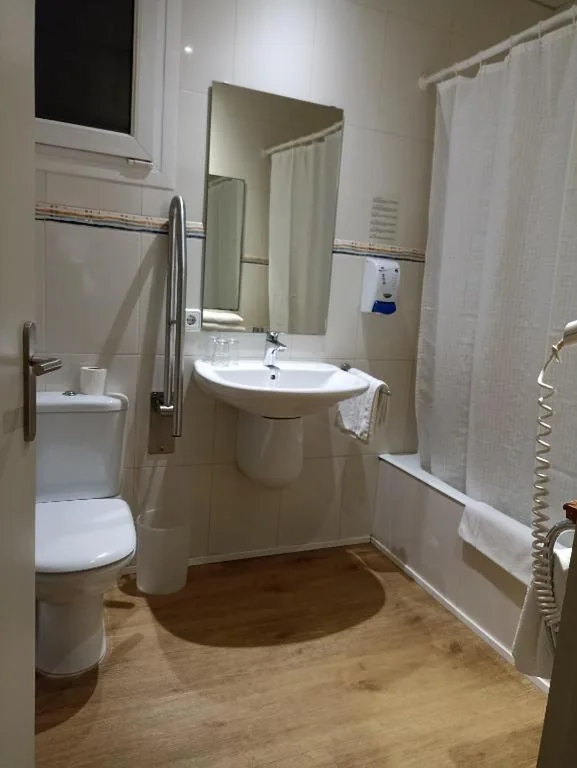 Quarto Triplo — Hotel Europa