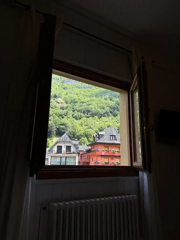 Doppelzimmer mit Bergblick — Hotel Europa Les by Dynamic Hotels