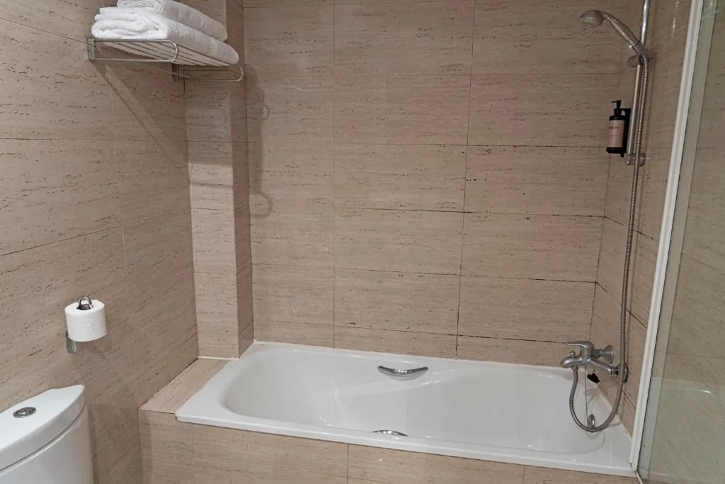 高级城景三人间（带加床） — Hotel Faranda Marsol Candas, Ascend Hotel Collection