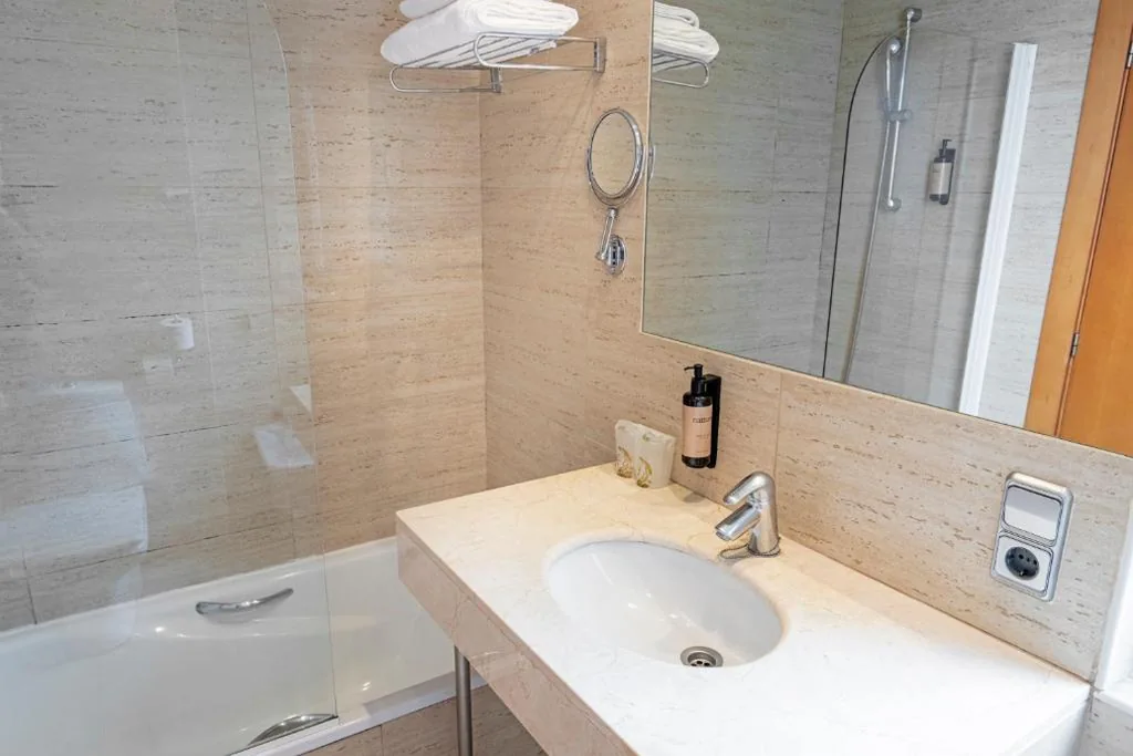 高级海景双床间 — Hotel Faranda Marsol Candas, Ascend Hotel Collection