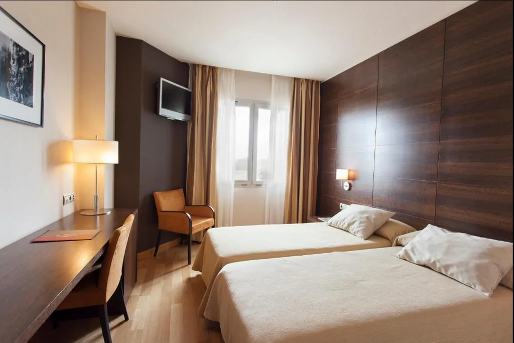 Chambre Double – 2 lits — Hotel FC Villalba