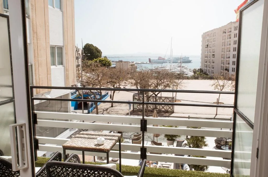 海の景色を望むスーペリアダブルルーム — Hotel Feliz