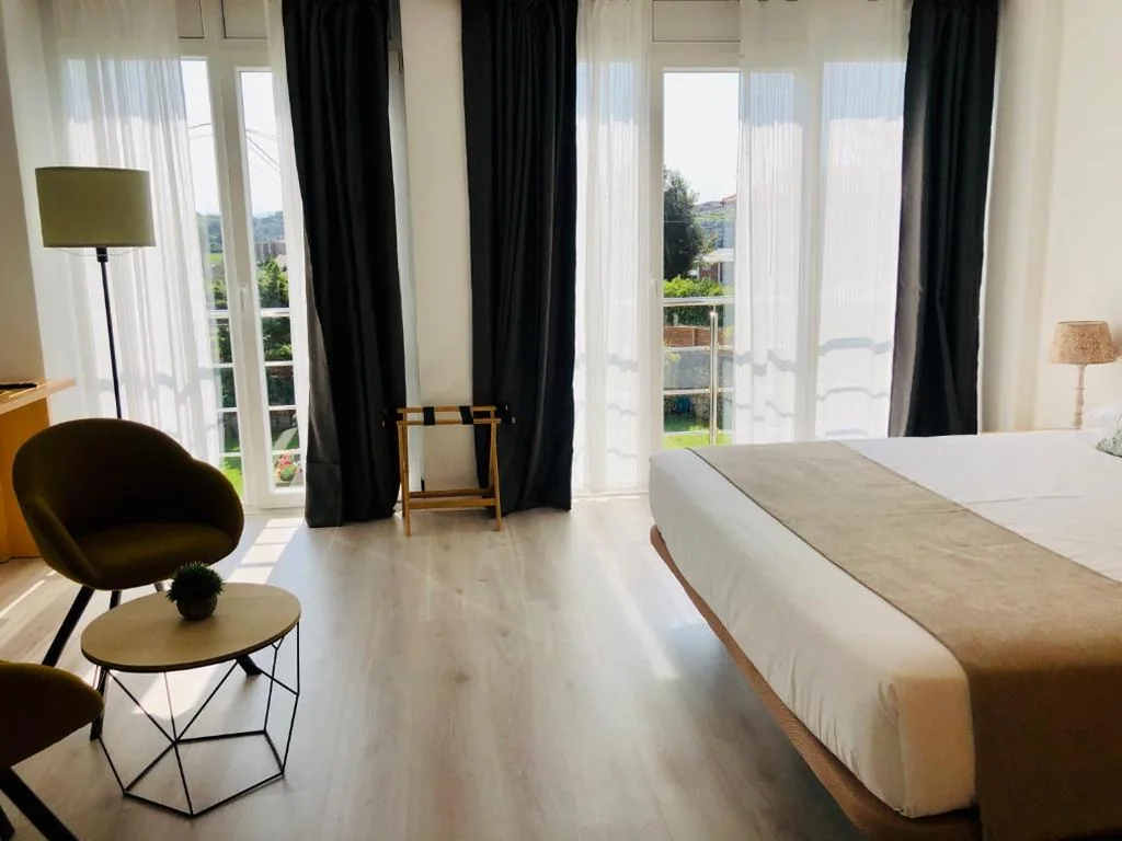 Familienzimmer mit Dusche — Hotel Finca Alcamino (Auto Check-In)