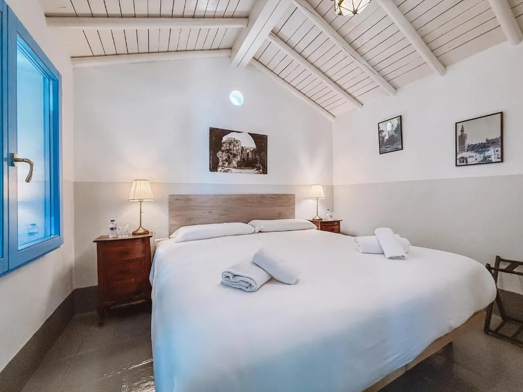 Habitación Familiar — Hotel Finca Los Pilares de Ronda