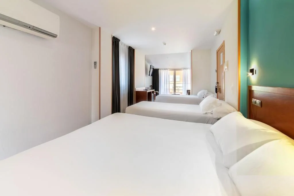 Quarto Familiar com terraço — Hotel Finisterre Playa - A de Loló Hoteles